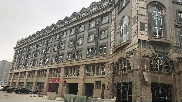外墻真石漆與普通涂料所用外墻膩子，有什么區別？